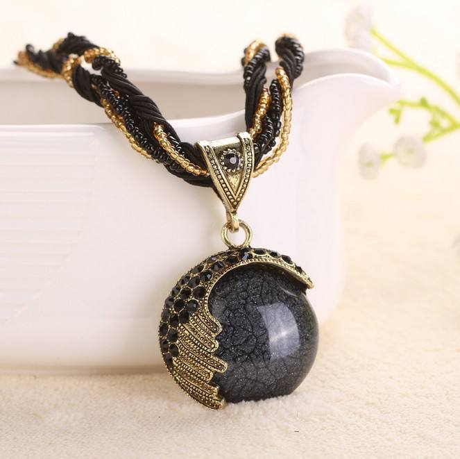 Retro Style Ball Pattern Alloy Necklace